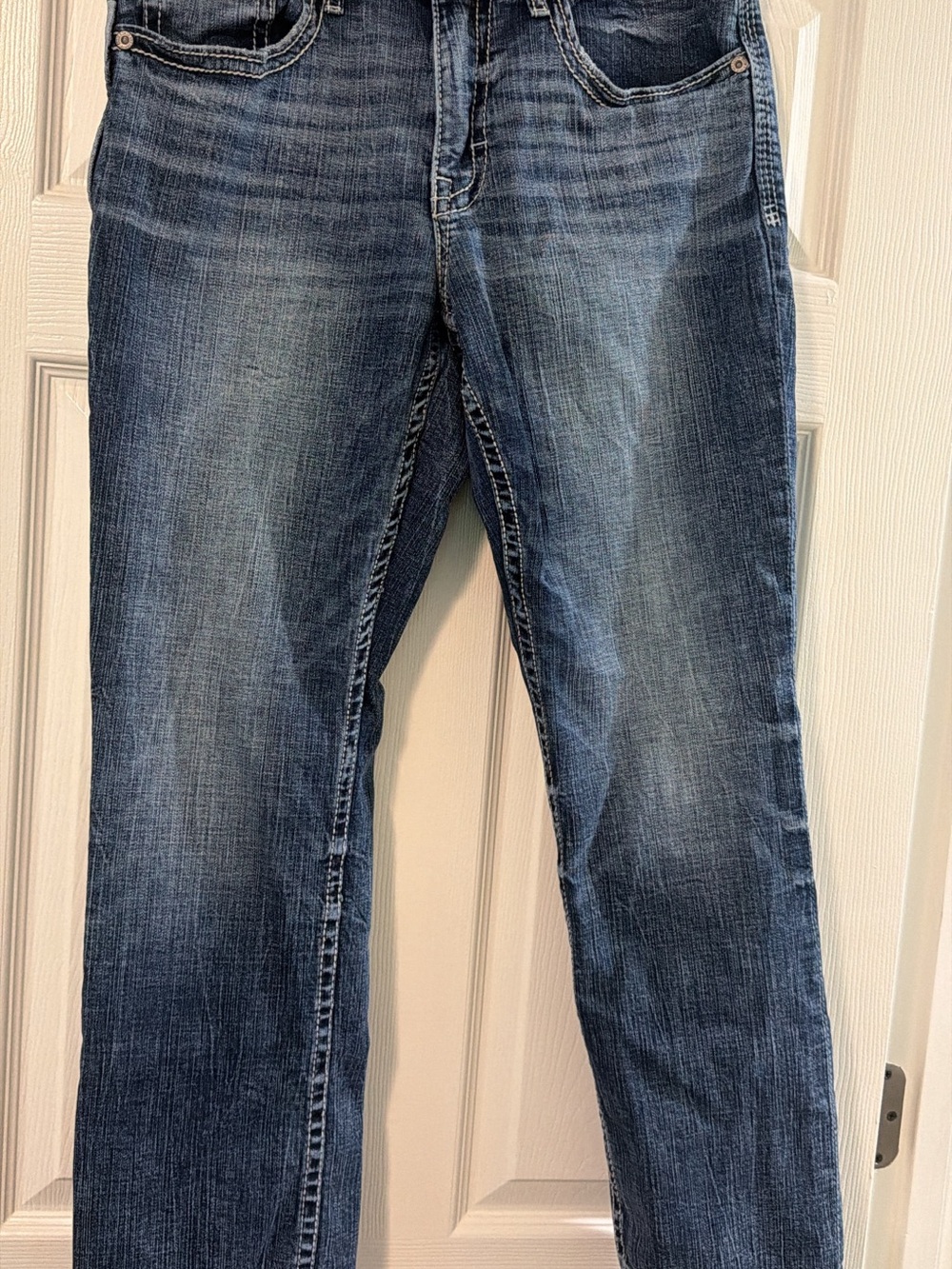 Buckle Men's Blue Faded Straight-Leg Jeans